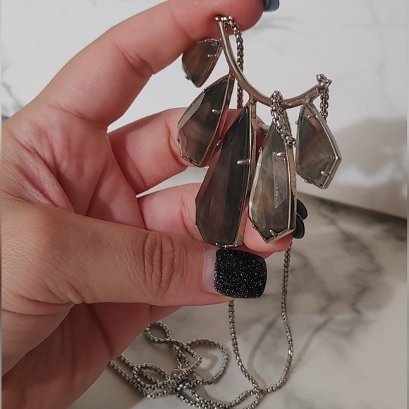 Kendra Scott Rhyan Necklace - Picture 7 of 8